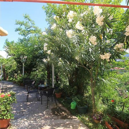 Feride Hotel Makhinjauri Luaran gambar